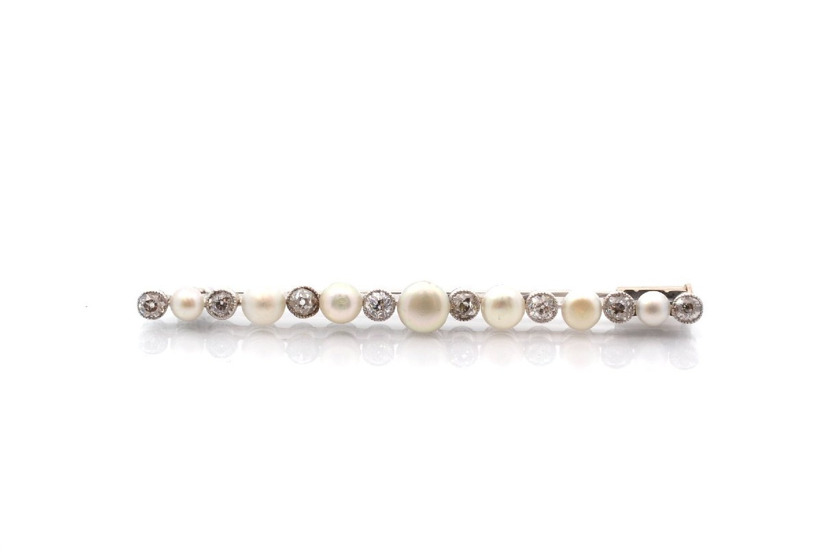 Art Deco Brooch With Fine Pearls And Diamonds
