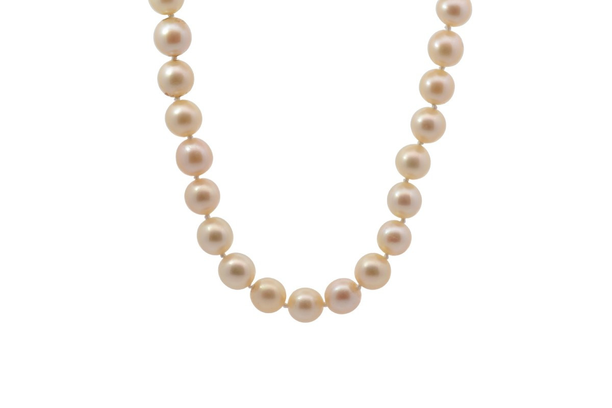 Cultured Pearl Necklace And Gold Clasp-photo-2