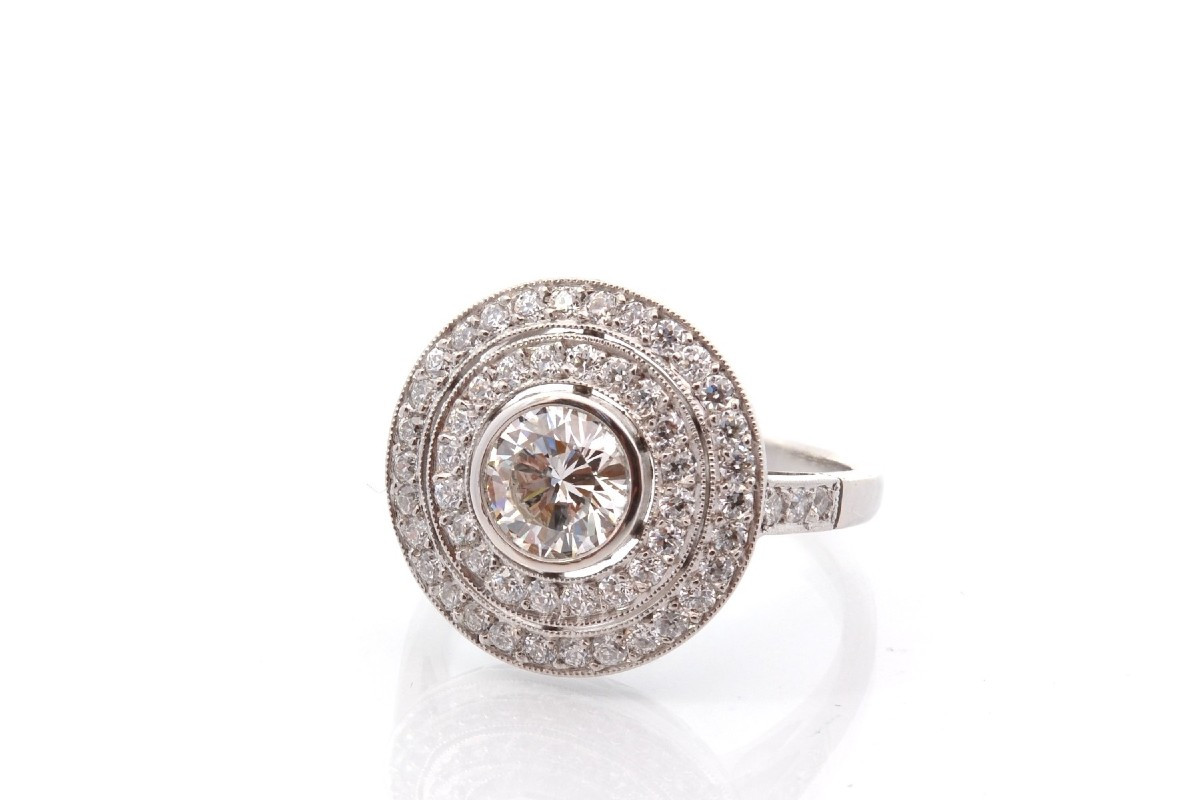 Art Deco Diamond Ring In Platinum