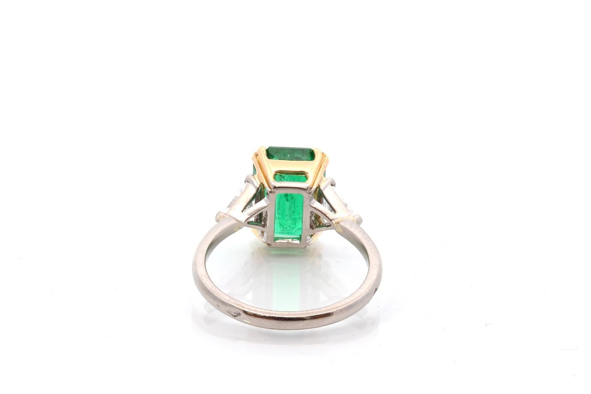 3.22ct Emerald And Diamond Ring-photo-1