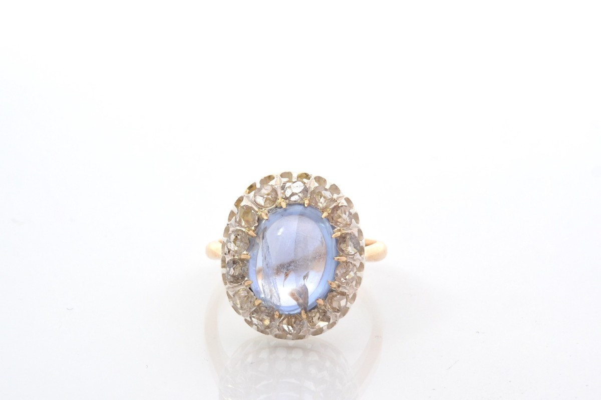 Antique Ring With Cabochon Sapphire And Diamonds-photo-2