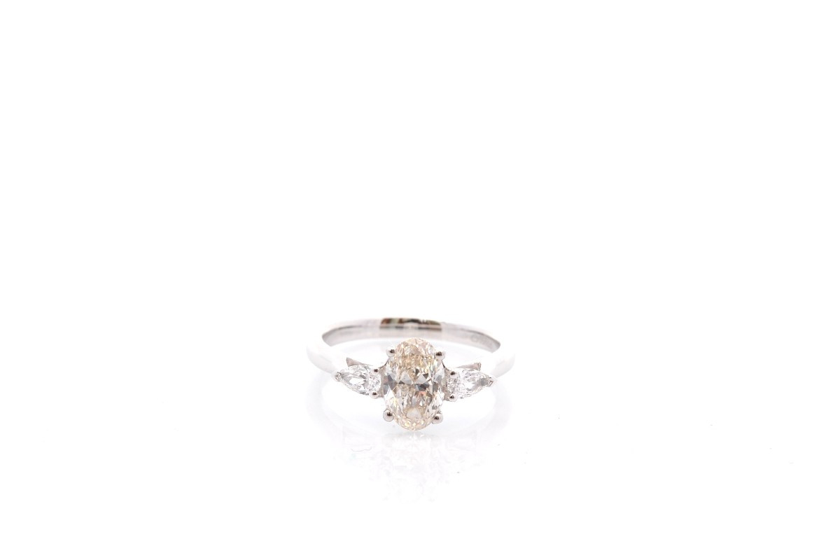1.10cts J/si1 Diamond Ring In Platinum-photo-2