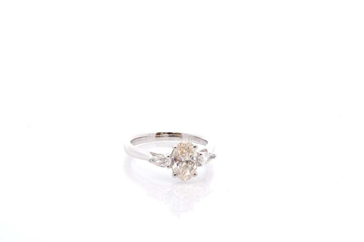 1.10cts J/si1 Diamond Ring In Platinum-photo-3