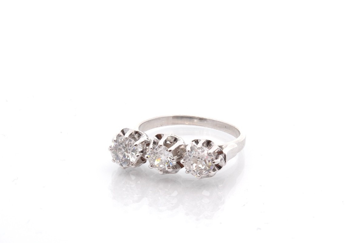 Three-diamond Ring In 18k Gold