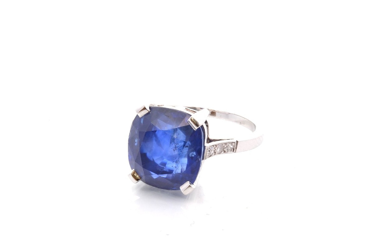 Bague saphir de 11,71cts et diamants