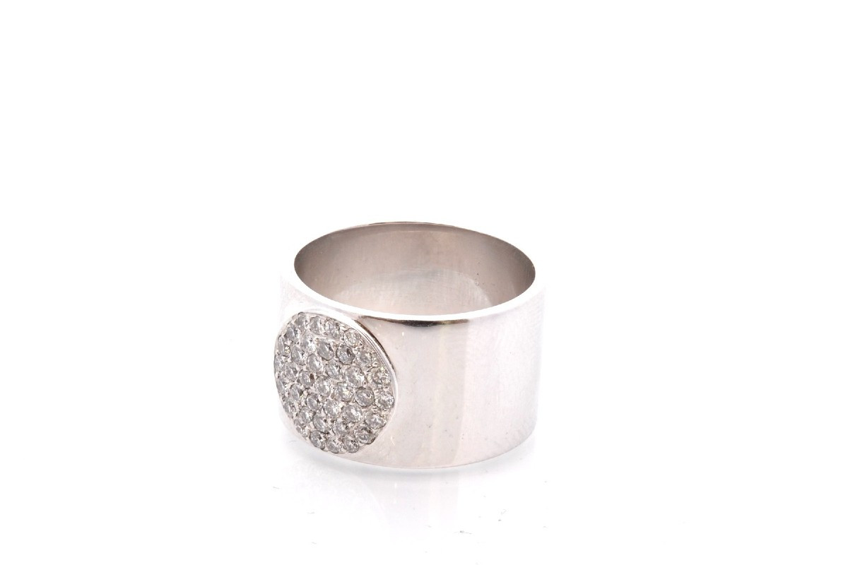 Diamond Ring In 18k White Gold
