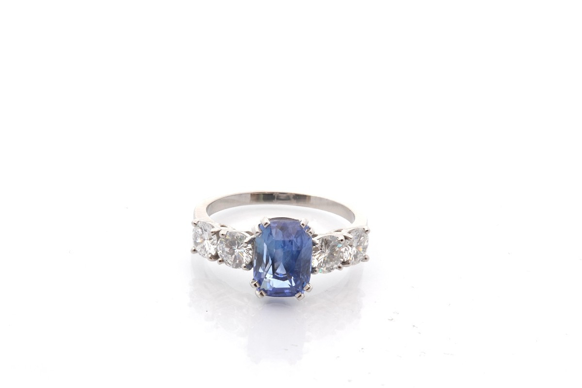 3.04cts Sapphire And Diamonds Ring In Platinum-photo-2