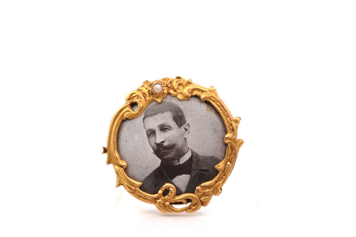 Antique 18k Gold Brooch From 1900