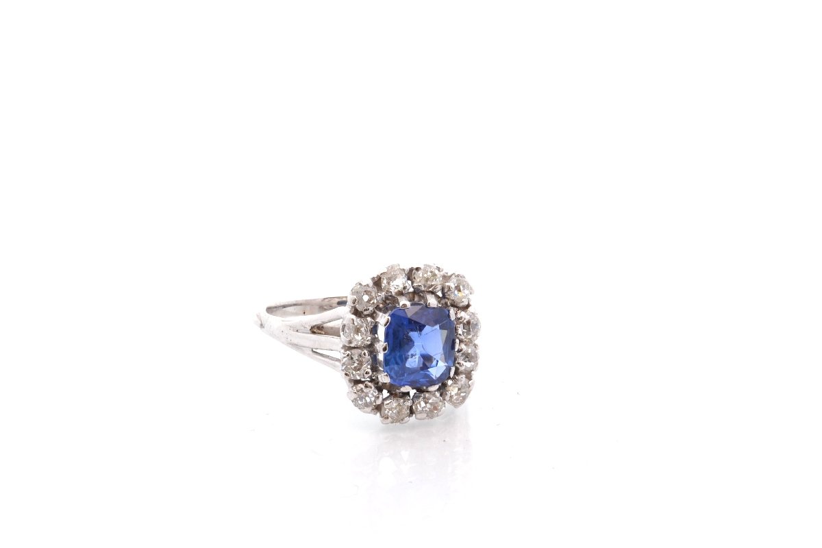 Ring With An Unheated Burmese Sapphire And Diamonds-photo-4