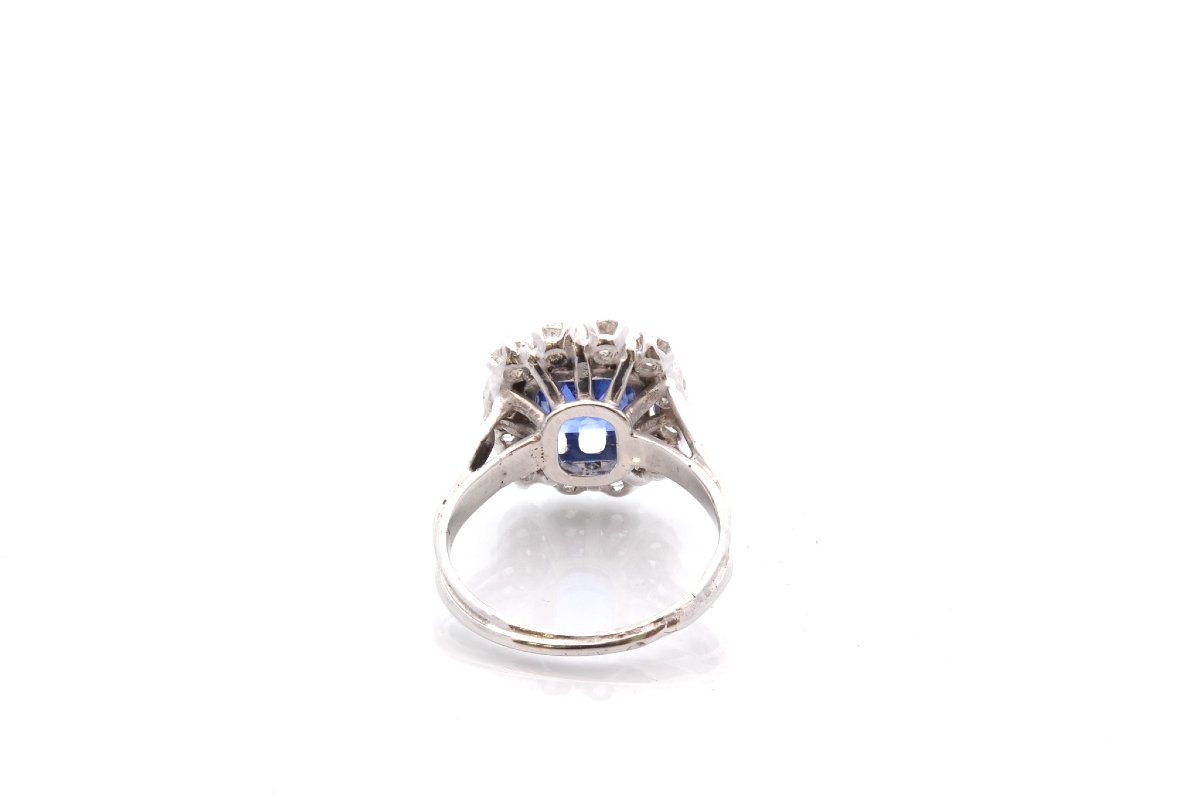 Ring With An Unheated Burmese Sapphire And Diamonds-photo-1