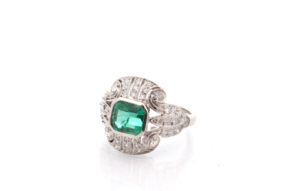 1.84-carat Emerald Ring With Diamonds-photo-2