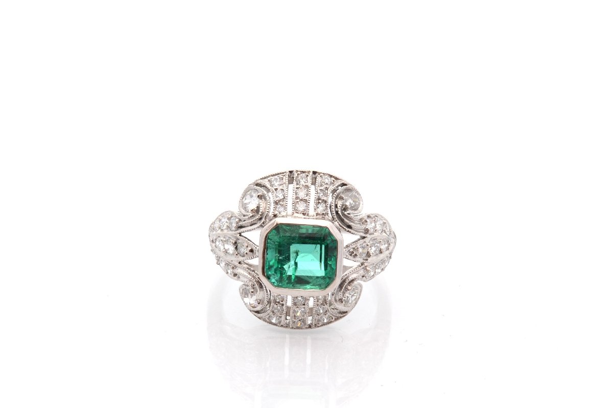 1.84-carat Emerald Ring With Diamonds