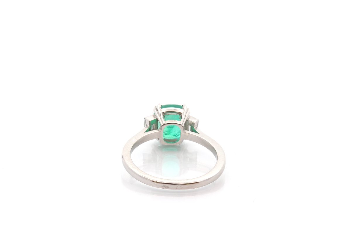 2.25-carat Emerald Ring With Diamonds-photo-4