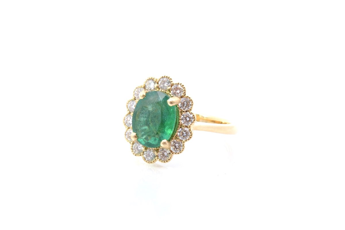 2.45-carat Emerald Ring With Diamonds-photo-2