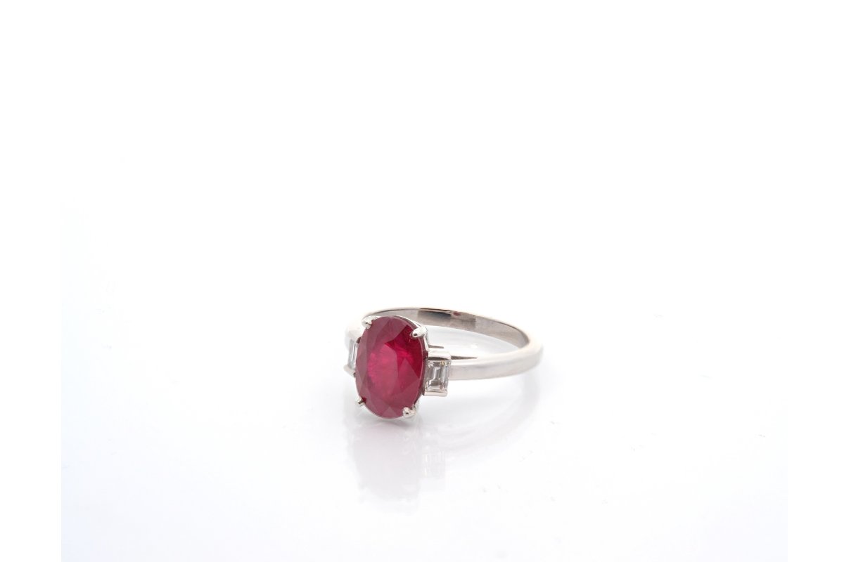 Ring With A 3.13-carat Burmese Ruby And Diamonds-photo-3