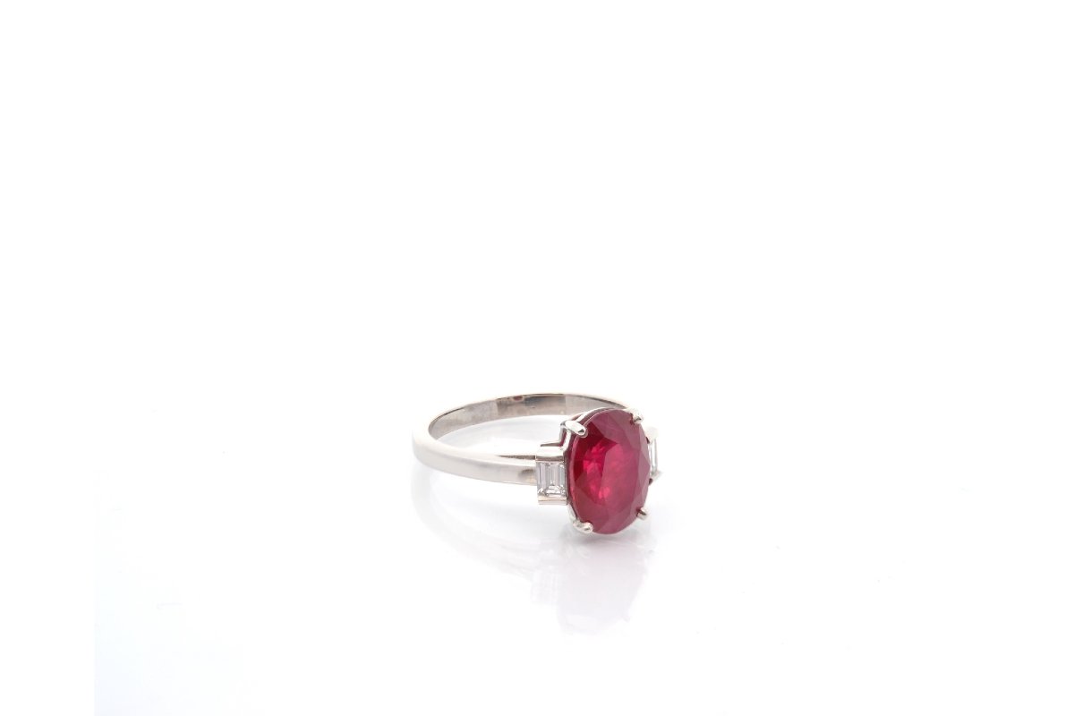 Ring With A 3.13-carat Burmese Ruby And Diamonds-photo-4