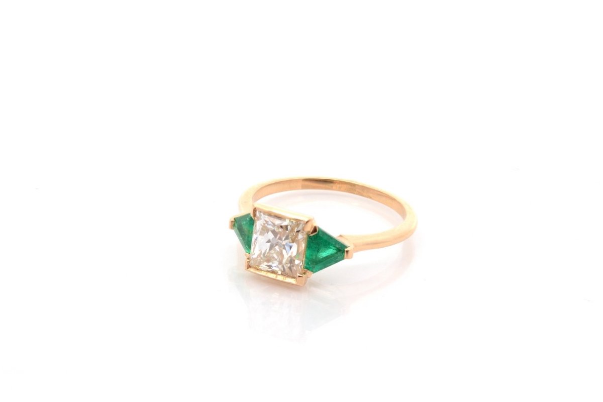Bague diamant de 2cts J/SI1 et émeraudes