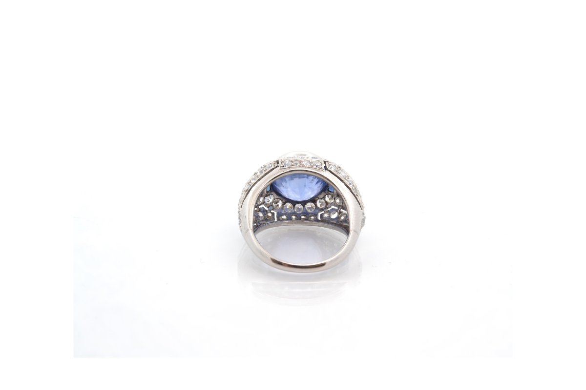 Ring With An 8.13-carat Untreated Sapphire And Diamonds-photo-1