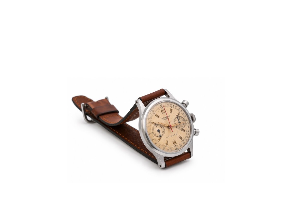 Universal Genève Chronograph Watch-photo-4
