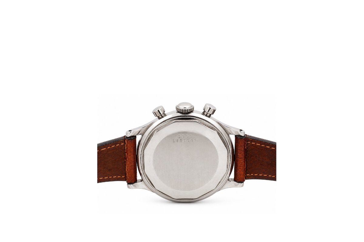 Universal Genève Chronograph Watch-photo-1