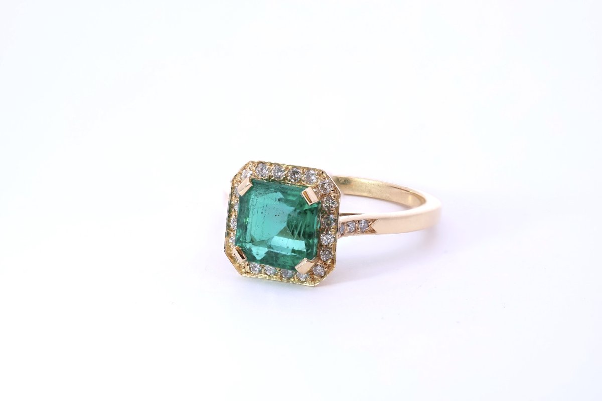 2.39-carat Emerald Ring With Diamonds-photo-4