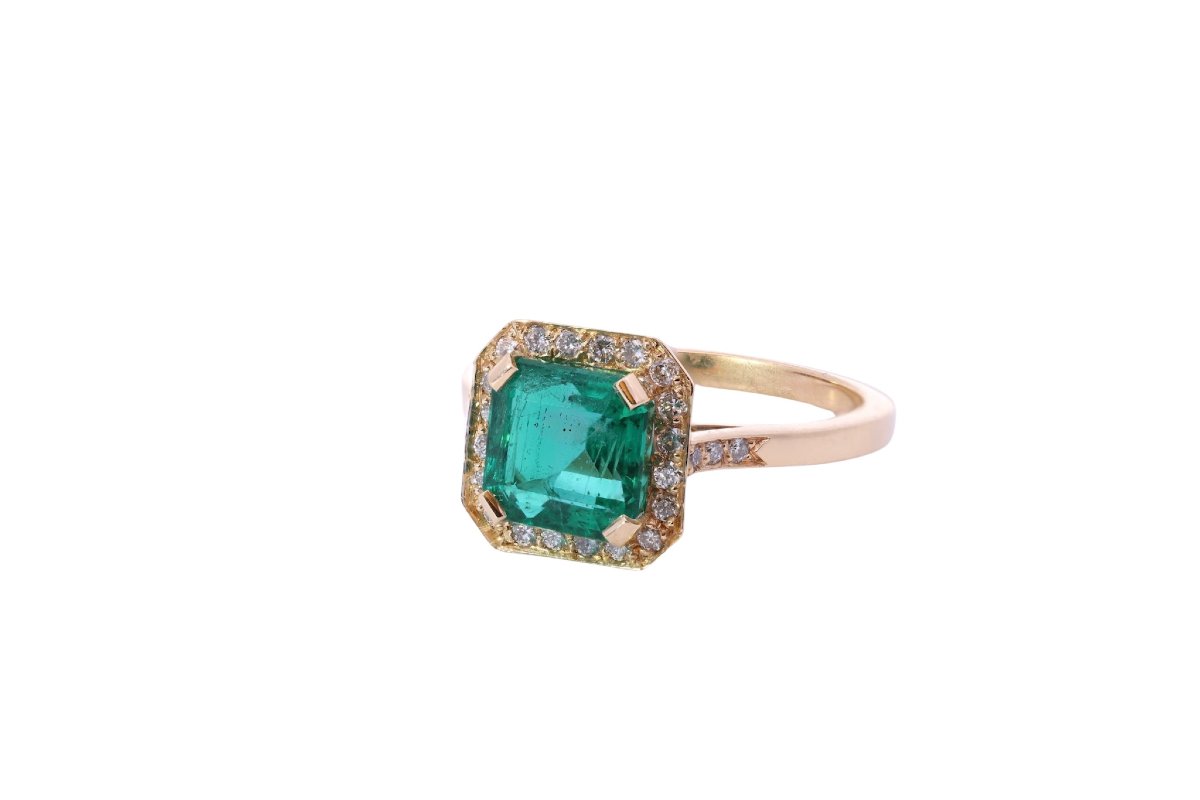 2.39-carat Emerald Ring With Diamonds