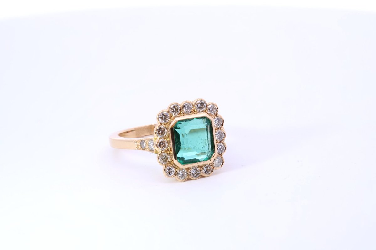 2.50-carat Emerald Ring With Diamonds-photo-3