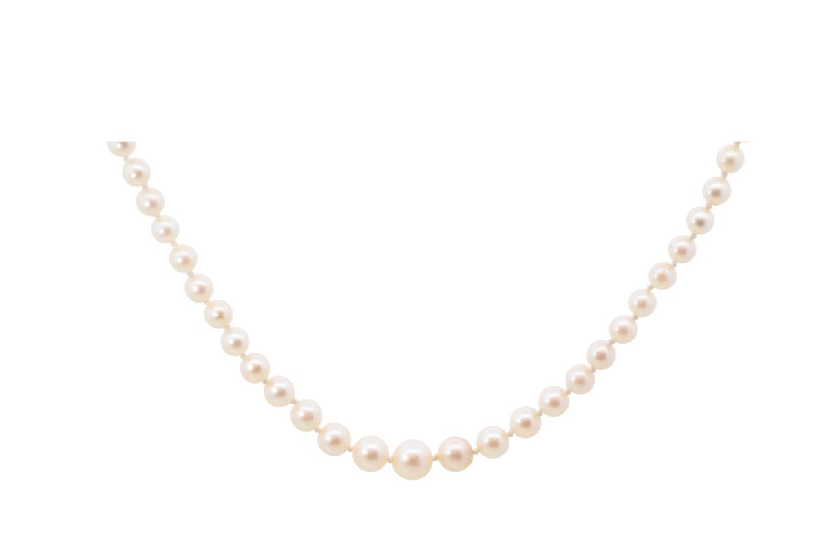 Cultured Pearl Necklace With An 18k Gold Clasp