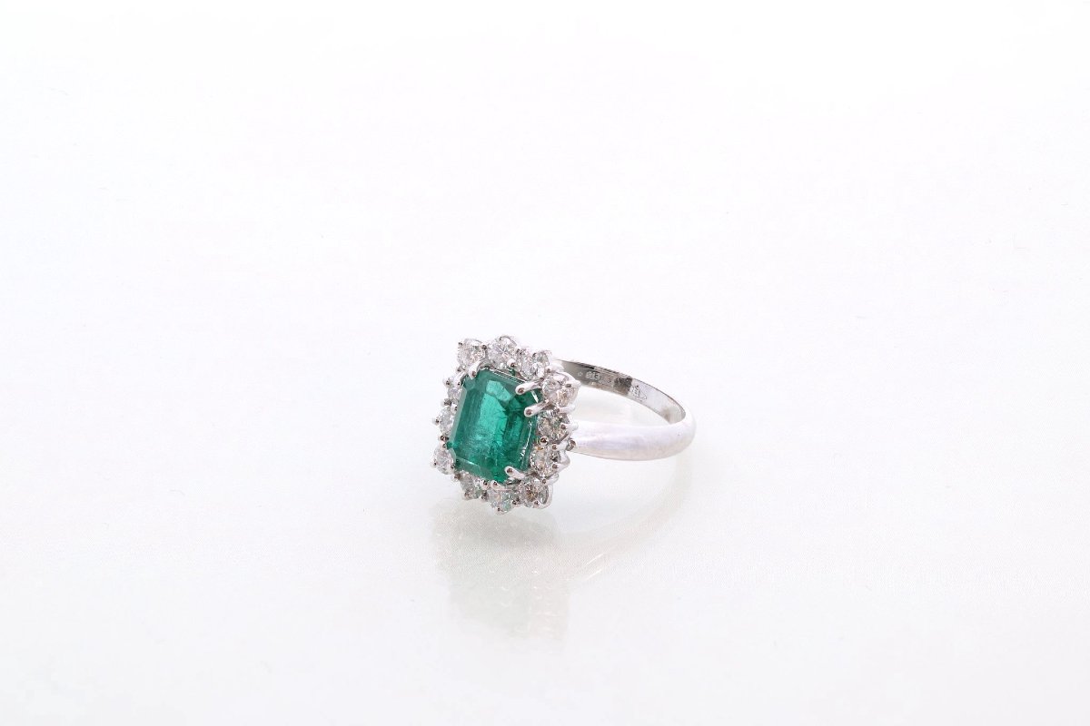Bague vintage émeraude de 3,10cts et diamants-photo-3