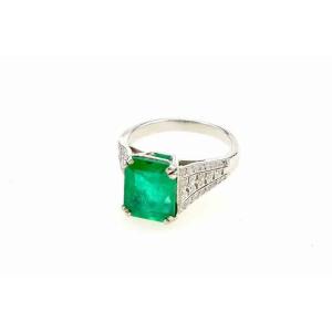 Art Deco Emerald And Diamond Ring In Platinum