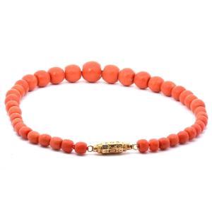 Ancient Faceted Coral Necklace With Enameled Gold Clasp