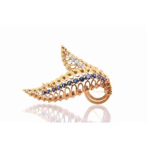 Vintage Boucheron Sapphires And Diamonds Brooch In Gold