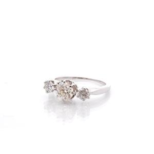 Bague vintage trois diamants