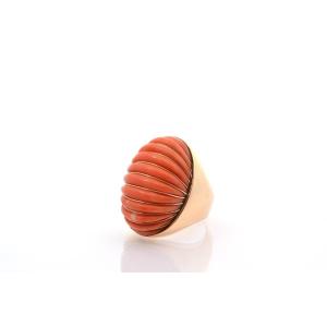 Vintage Coral Ring In 18k Gold