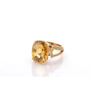 Bague saphir jaune de 14,03cts et diamants