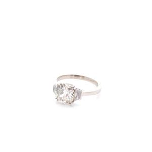2.05cts Diamond Ring I/p1