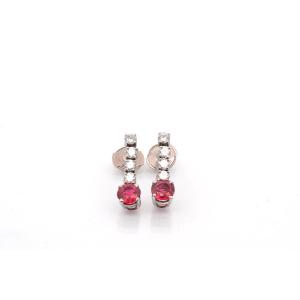 Boucles d’oreilles spinelles et diamants