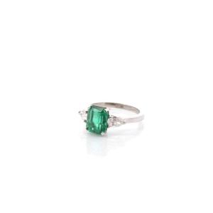 Bague émeraude de 2,23cts et diamants