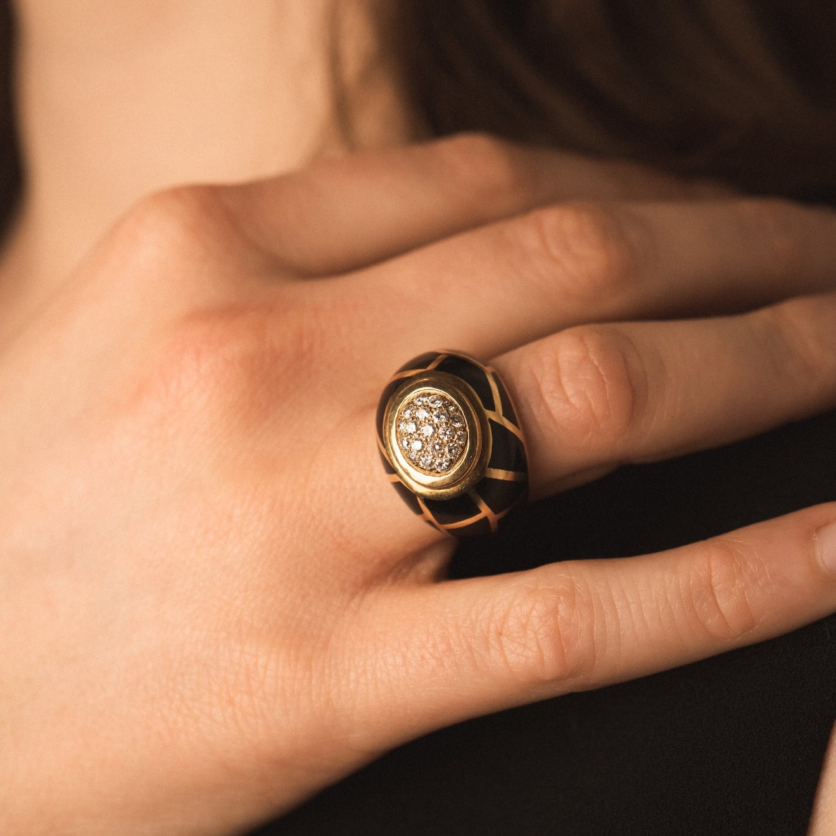 18k Gold Enamel And Diamond Ring