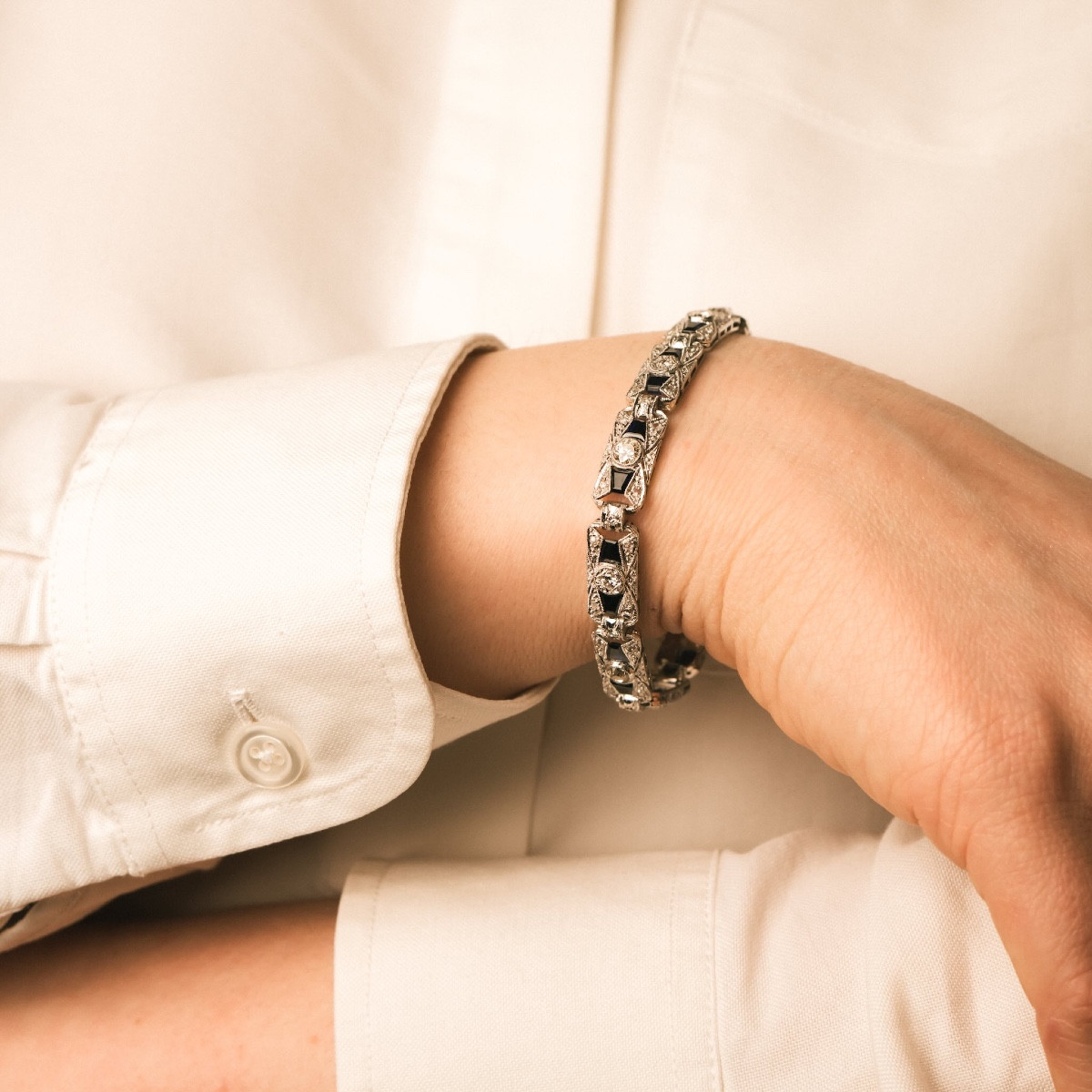 Art Deco Bracelet With Diamonds And Sapphires