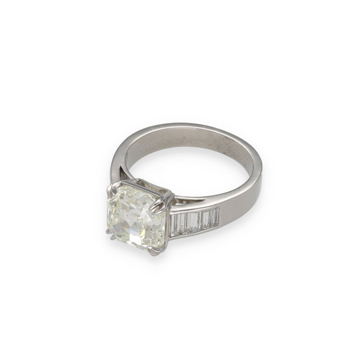 Emerald-cut Diamond Ring-photo-2