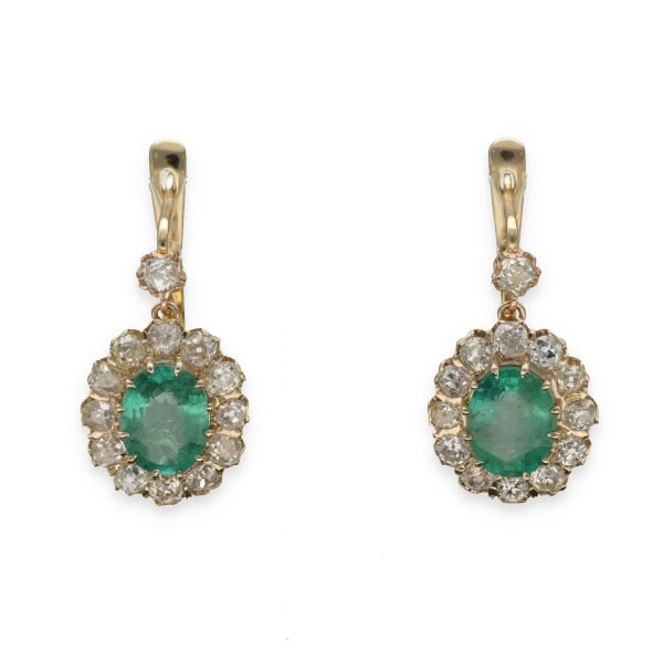 Boucles d’oreilles dormeuses émeraudes et diamants