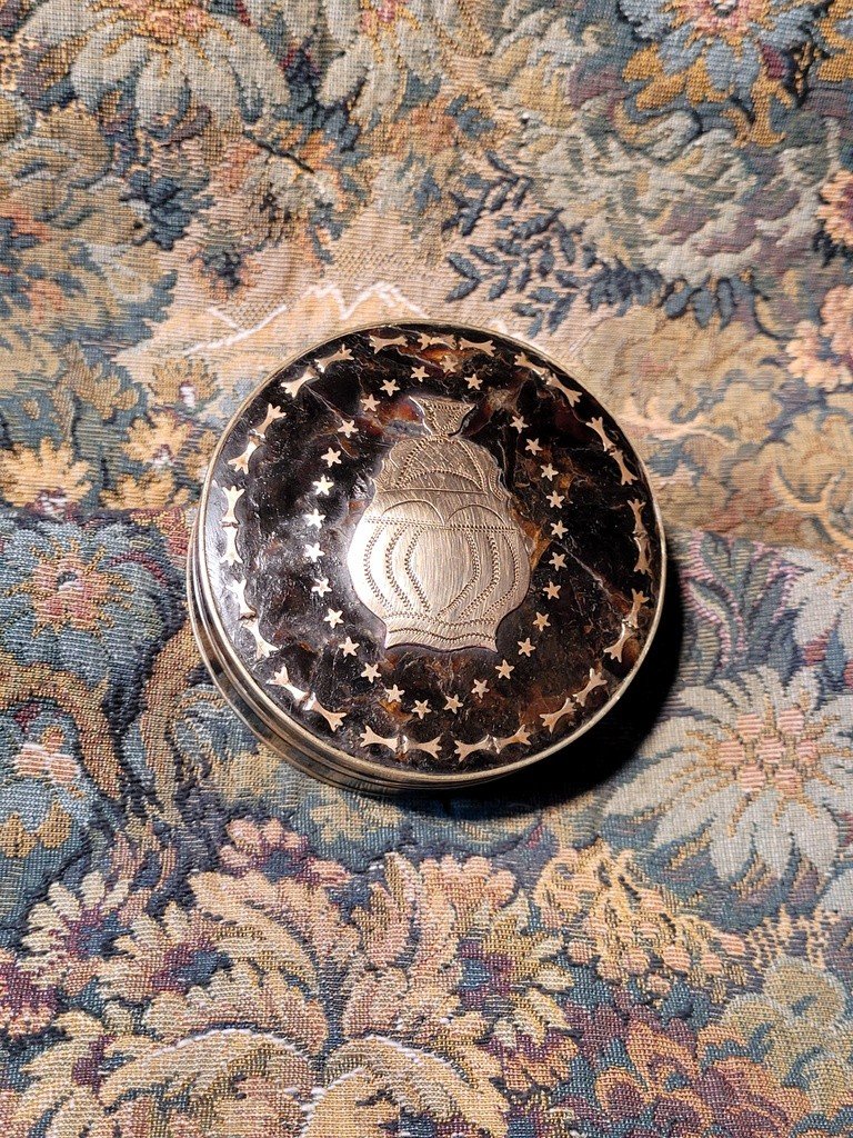 Large Snuffbox In Tortoiseshell And Brass Marquetry - 18th Century-photo-2