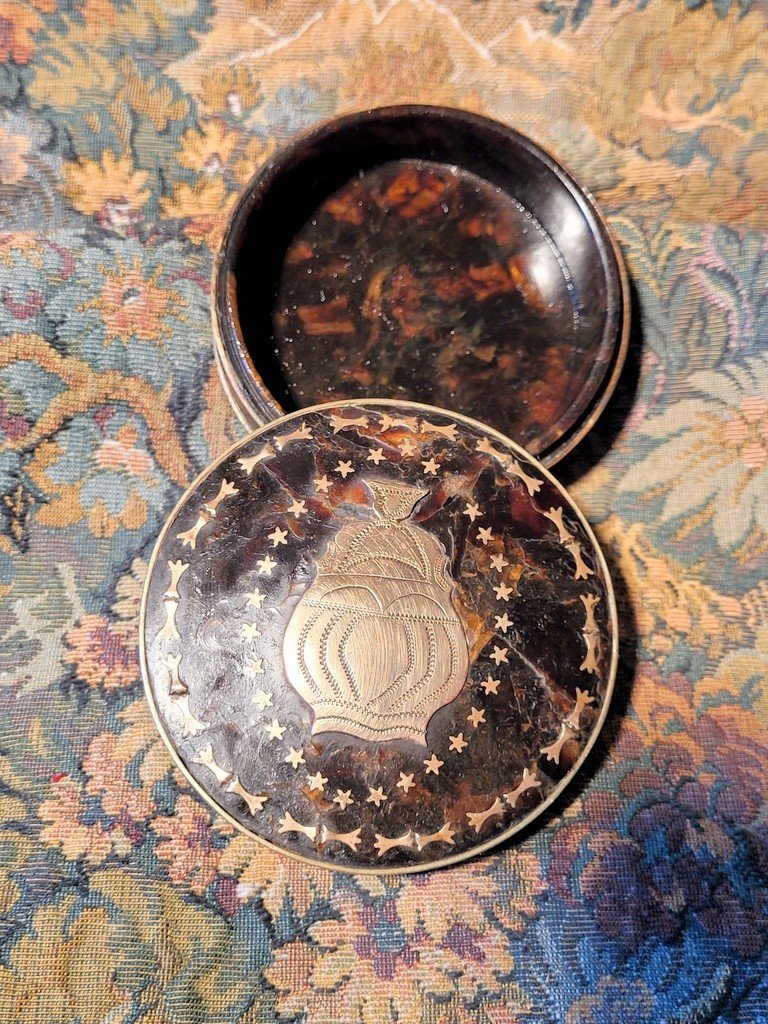Large Snuffbox In Tortoiseshell And Brass Marquetry - 18th Century-photo-3