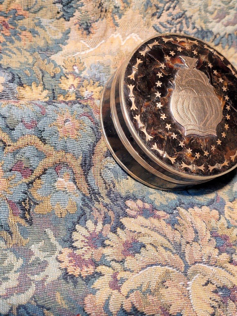 Large Snuffbox In Tortoiseshell And Brass Marquetry - 18th Century-photo-1