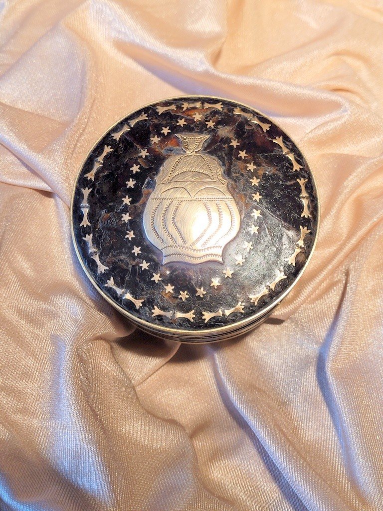 Large Snuffbox In Tortoiseshell And Brass Marquetry - 18th Century-photo-6