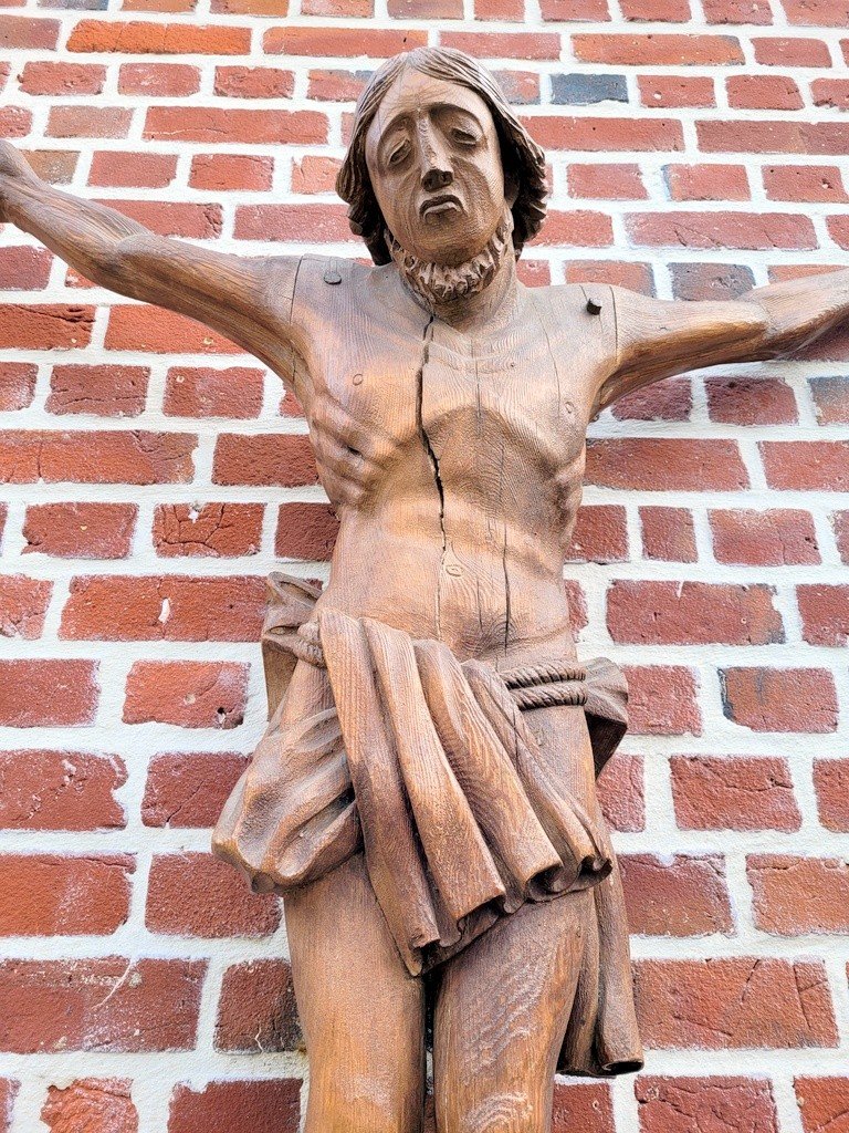 Important Christ In Carved Wood Dating From The 16th Century - French Work.