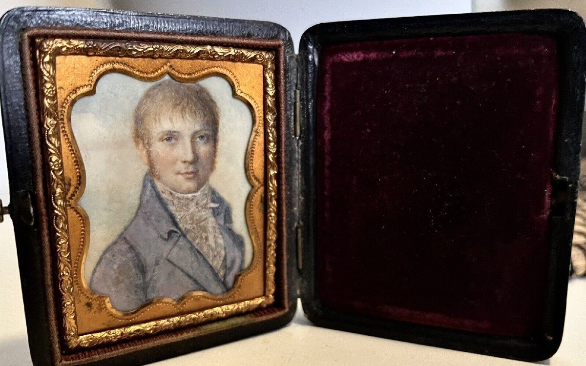 Portrait Of A Gentleman In A Leather Case - Empire Period - Early 19th Century 