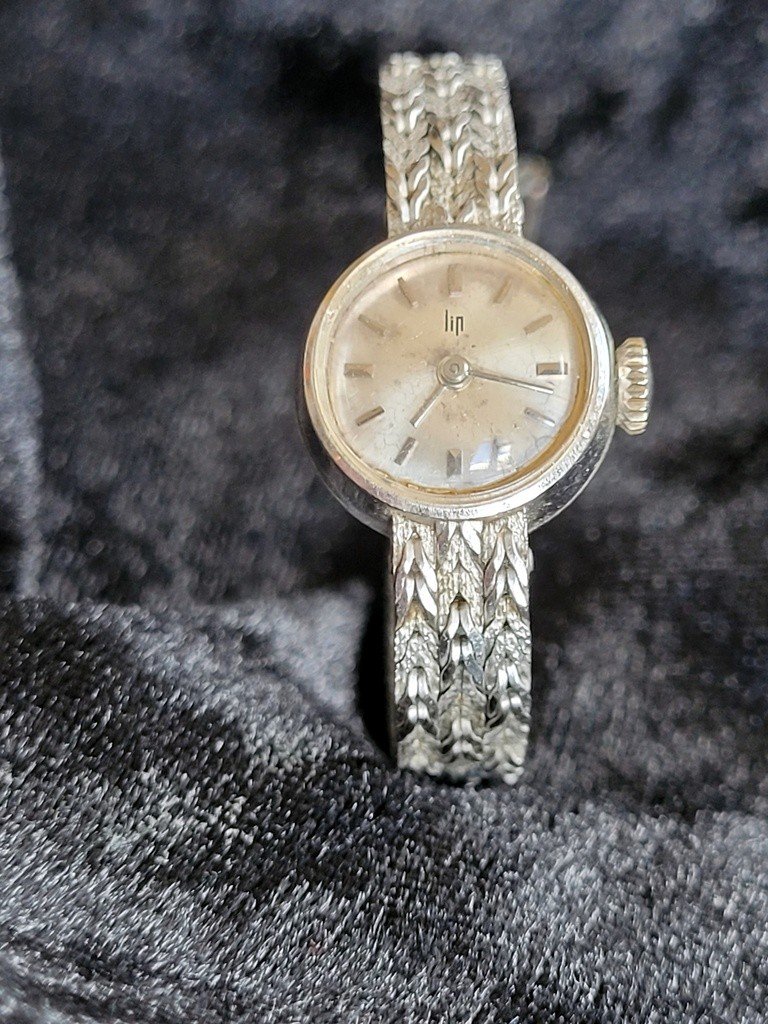Montre de Dame  de Marque LIP et  Bracelet  en OR 18  Cts T&ecirc;te d&#039;Aigle 
