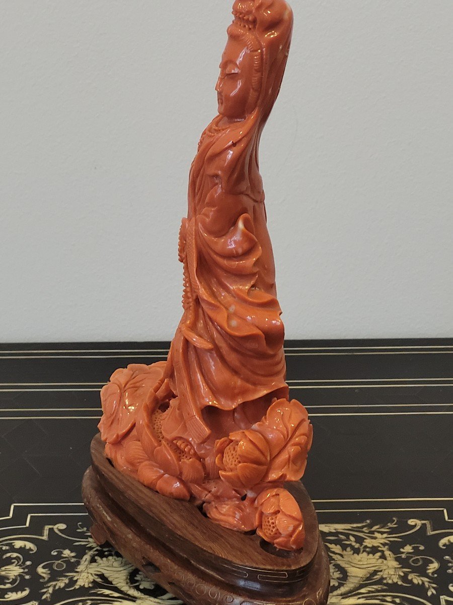 "geisha" Important Sculpture In Red Coral On Base.-photo-1